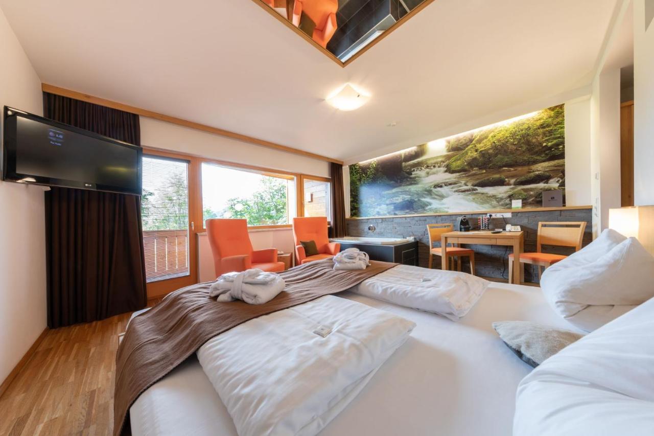 Almfrieden Hotel & Romantikchalet Ramsau am Dachstein Exterior photo
